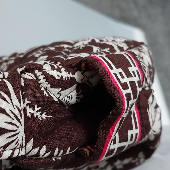 NWT Vera Bradley small brown and white quilted cotton hand bag. - Picture 6 of 6
